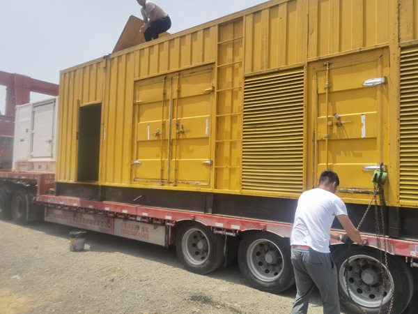 安泽除了负载情况和发动机维护，还有哪些因素会影响 200kw 柴油发电机的油耗？